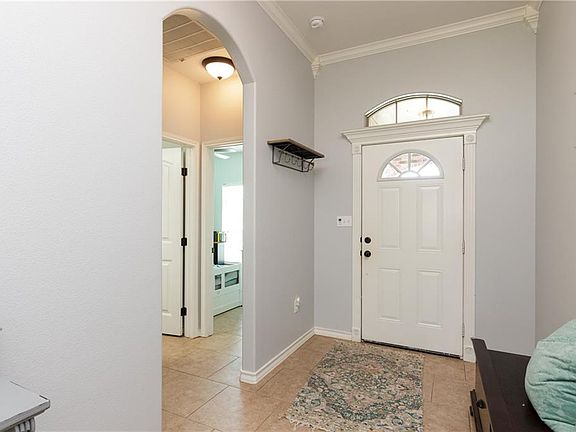 4th image of 2309 Vaughan Ave