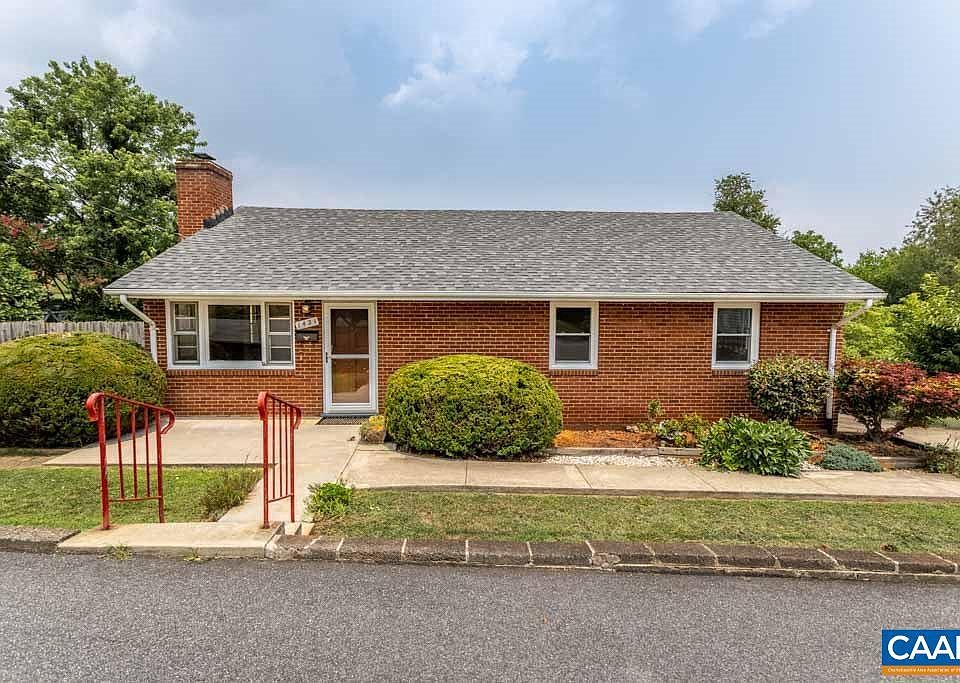 Quaint 2-story brick ranch (4br/2ba) with well-maintained interior is perfect for families