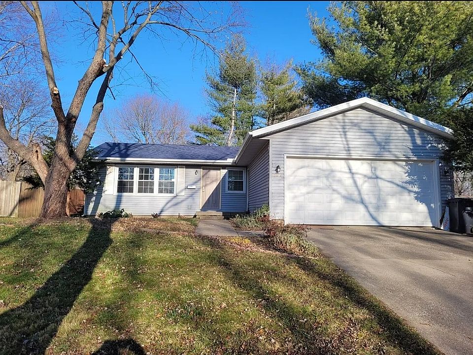 1st image of 2214 E Country Squire Dr