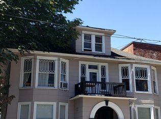 1527 Belmont Ave, Seattle, WA 98122