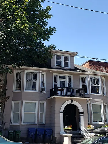 1527 Belmont Ave Photo 1