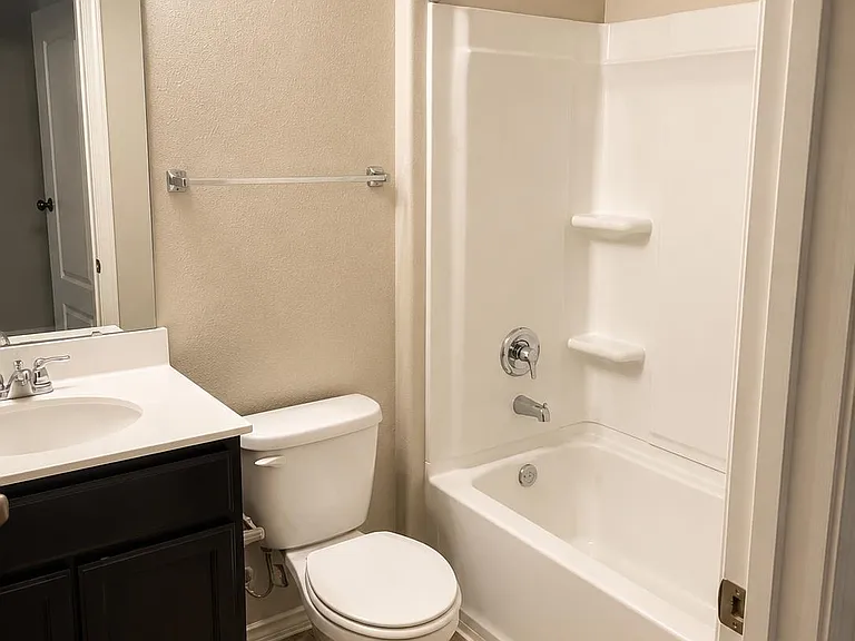 352 Martha Dr — Photo 9