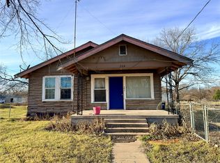 304 E 1st Ave, Corsicana, TX 75110