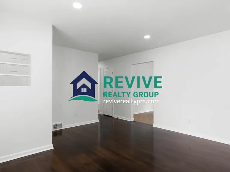 21374 Ithaca Ave — Photo 5