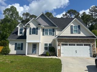 906 Gulf Chase Ct, Sneads Ferry, NC 28460