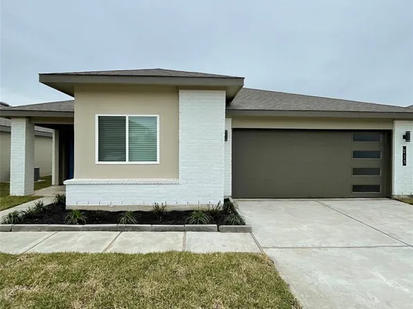 215 Dusty Bridle Ln, Rosharon, TX 77583