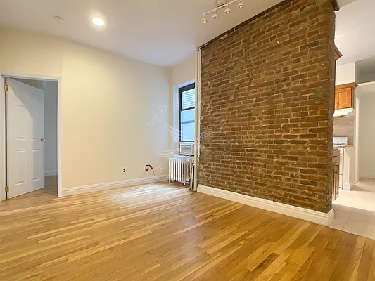 Rented by Red Sparrow Realty Group | media 14