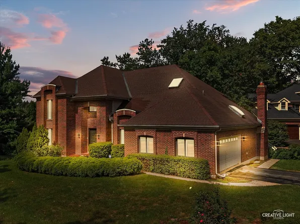 615 E Bailey Rd, Naperville, IL 60565