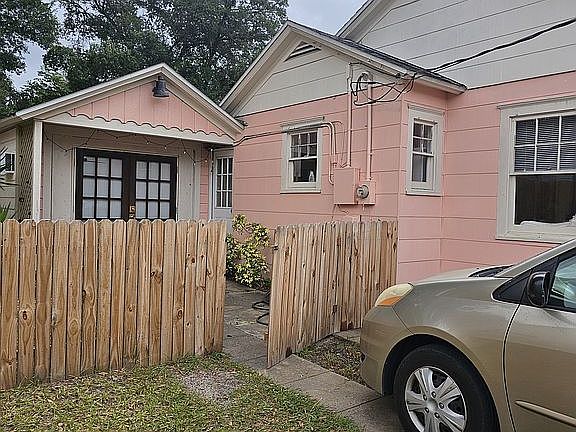 4th image of 441 N Kentucky Ave