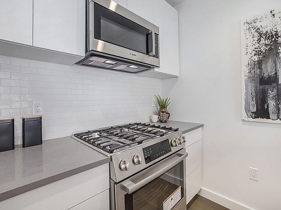 5th image of 3730 4th St #213