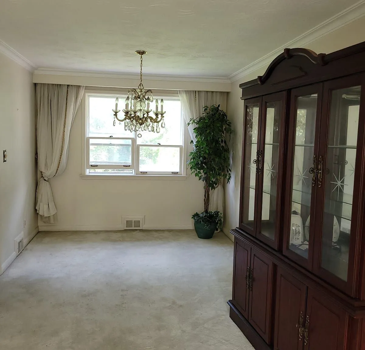3 bed, $3,100 — Photo 3