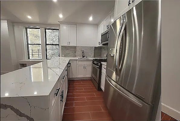 1st image of 140 W 86th St APT 15A