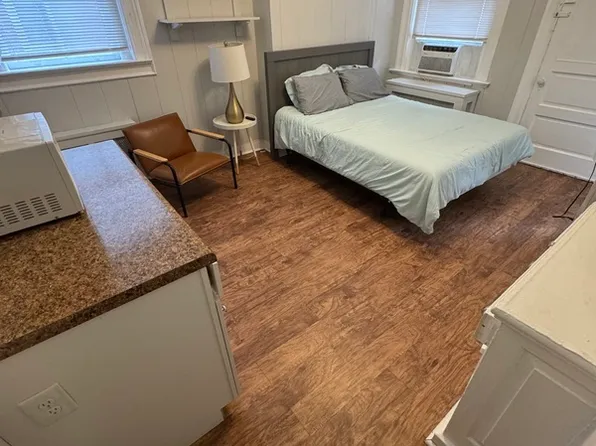 712 N Arthur Ashe Blvd, Richmond, VA