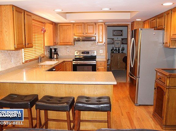4th image of 1021 Berkshire Ct