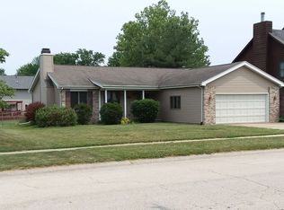 1334 Rich Ln, Mt Zion, IL