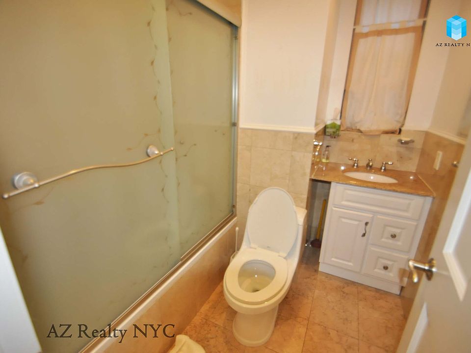 1st image of 27 E 62nd St APT 4B
