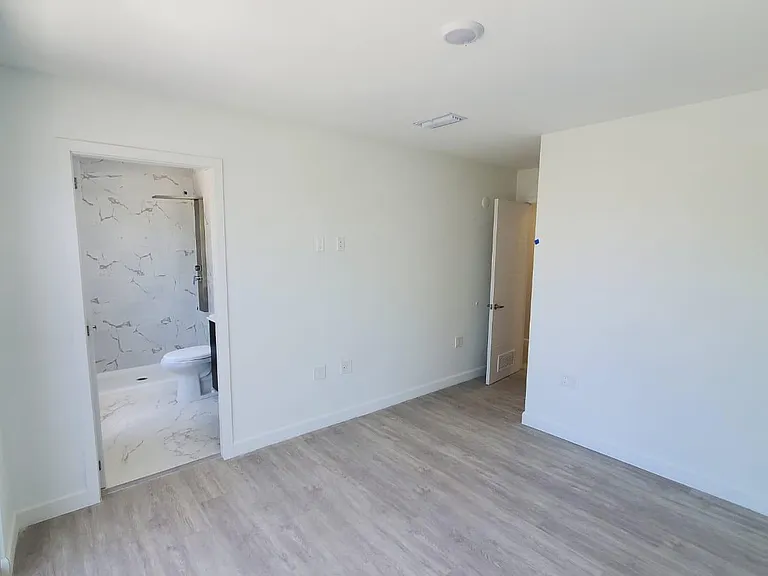 25871 SW 139th Ave — Photo 9