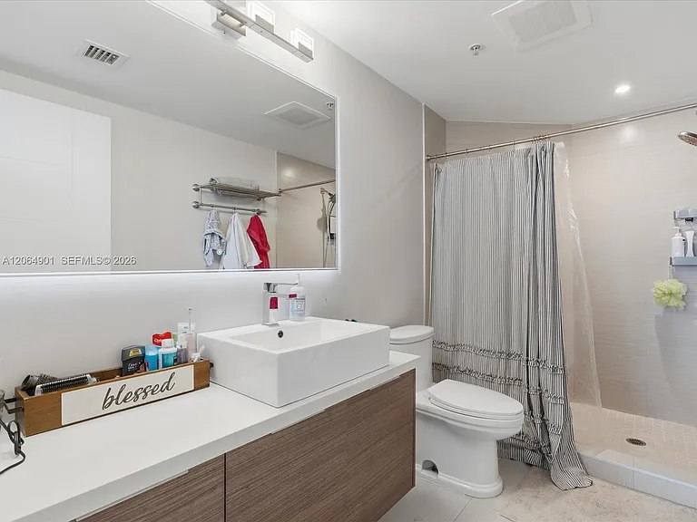 1010 SW 2nd Ave #1009 — Photo 18