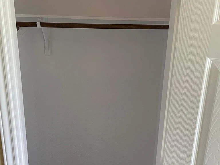 2810 Hazelwood Dr — Photo 16