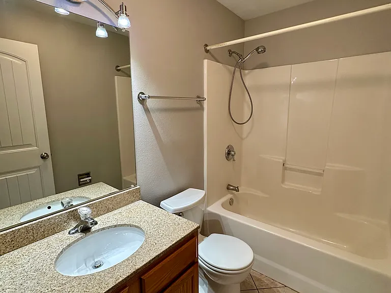 737 Southland Dr #1 — Photo 7