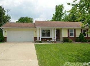 21 Shepherd Knoll Dr, Saint Peters, MO 63376