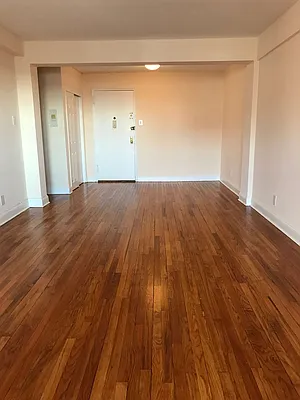 Rented by Kew Forest Realty Inc | media 3