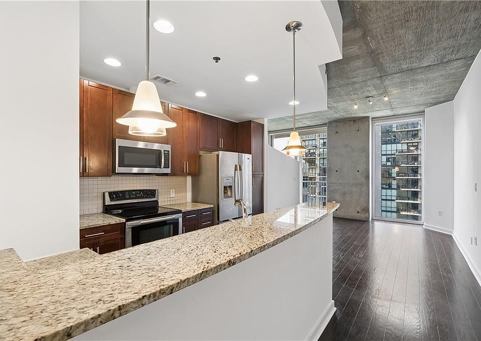 1st image of 855 W Peachtree St NE #2211