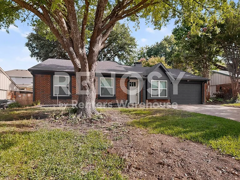 1408 Seely St — Photo 6
