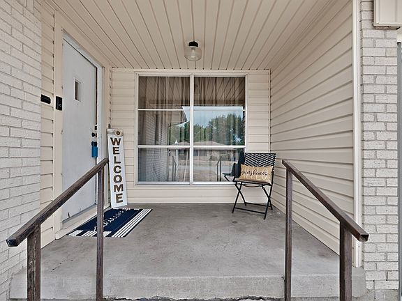2nd image of 873 Beverly Dr