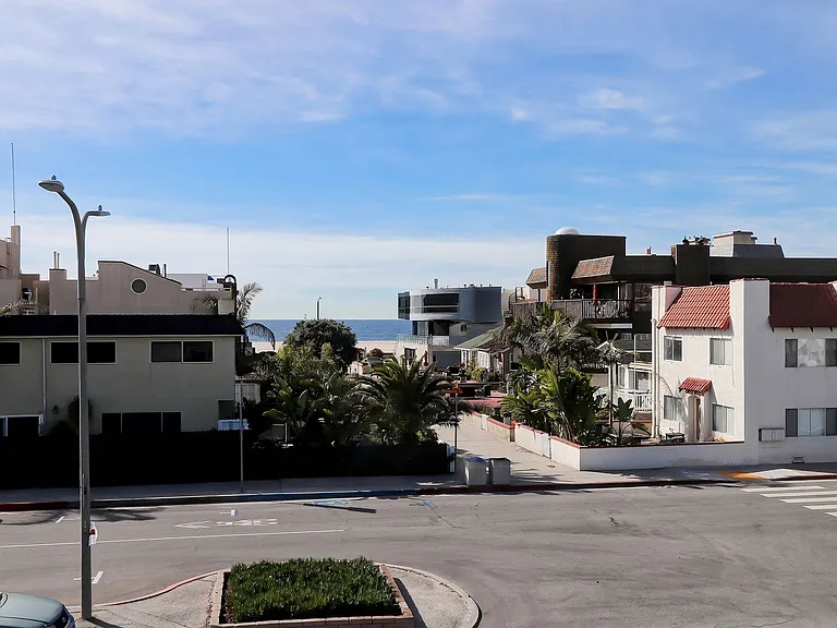 350 Hermosa Ave — Photo 5