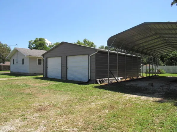 501 S West Street, Mountain Grove, MO 65711