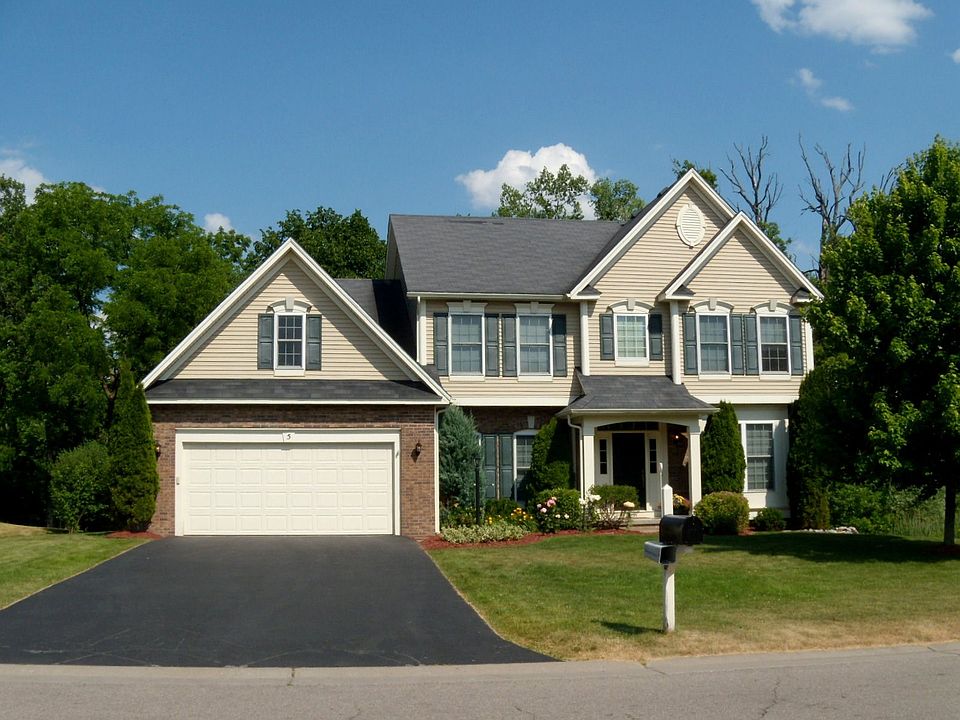 1st image of 5 Hepburn Ln