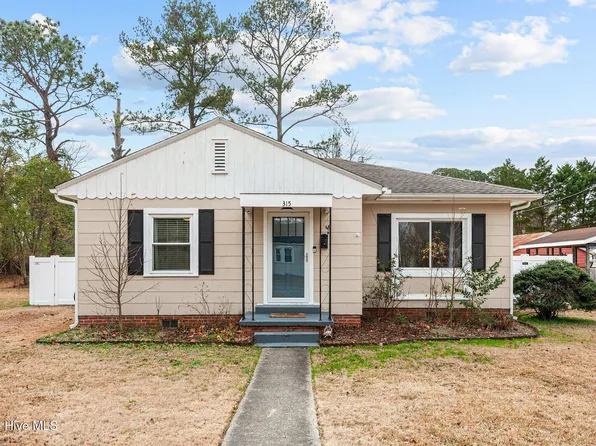 315 E 14th Street, Washington, NC 27889