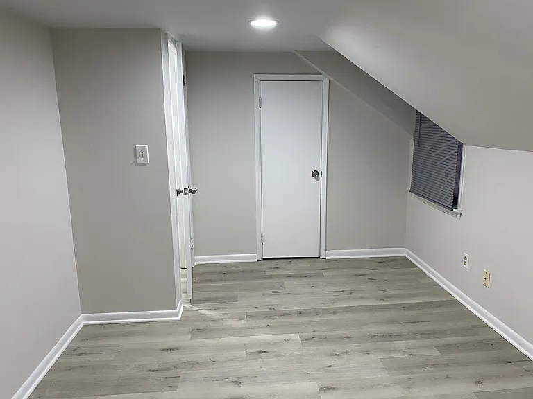 563 Pennington Ave — Photo 11