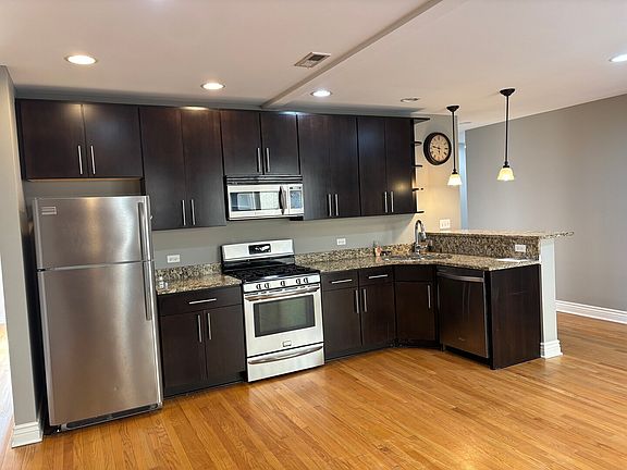 5th image of 4839 N Ashland Ave APT 1W