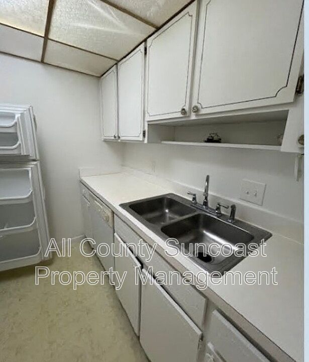 2nd image of 1830 Dr Martin Luther King Jr St N APT 105