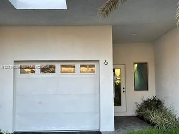 2511 Pierce St, Hollywood, FL