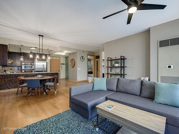 3rd image of 1211 S Prairie Ave APT 1305