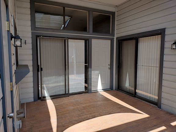 4th image of 608 Bellaire Dr