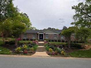 2400 Inverness Rd, Charlotte, NC 28209