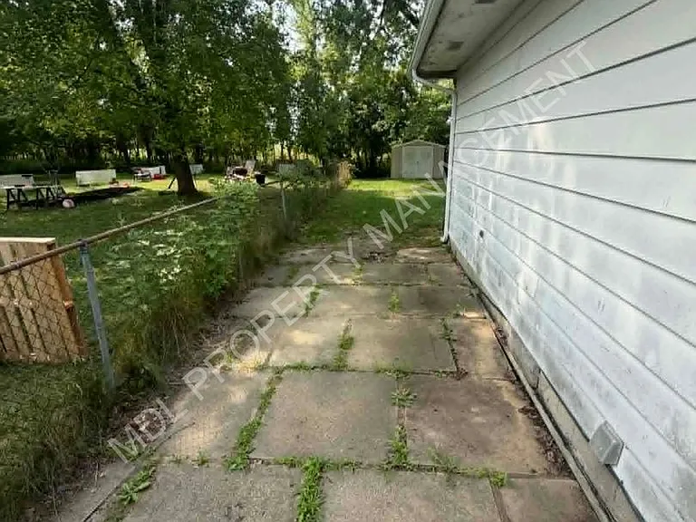 4343 W Michigan Ave — Photo 14