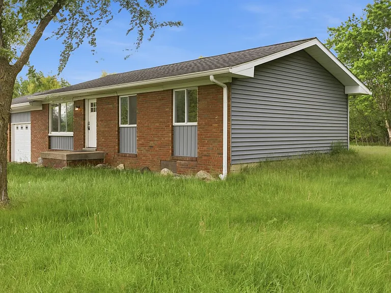 2895 Spring Hill Dr — Photo 16