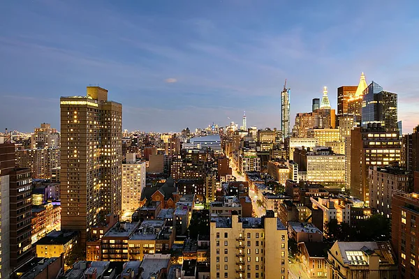 Rented by Compass | media 7