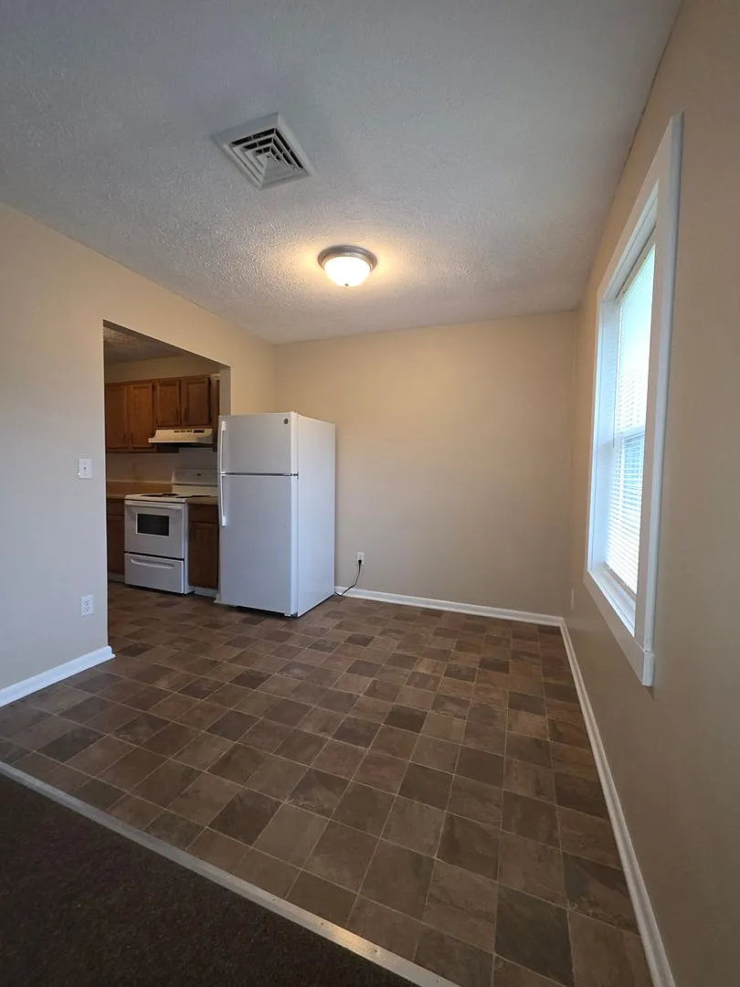 3525 Kentucky Ave Elmira Heights — Photo 2