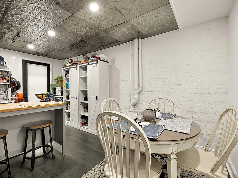 340 U St NW — Photo 25