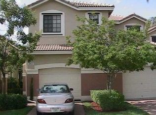 3827 Tree Top Dr, Weston, FL 33332