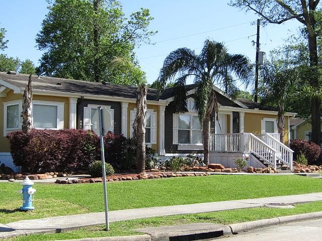 1st image of 24418 Strong Pine Dr