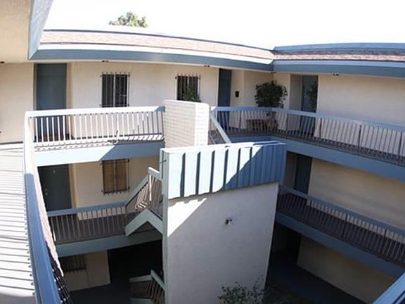 Third floor unit