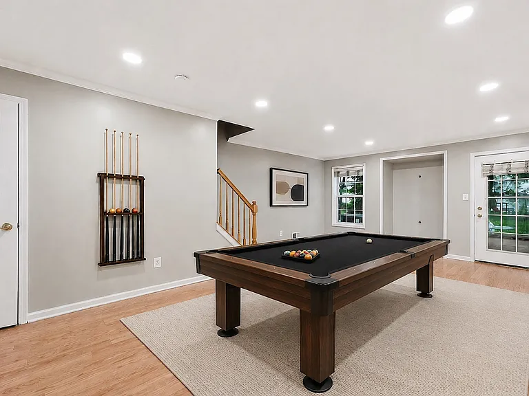 334 Wilshire Dr — Photo 11