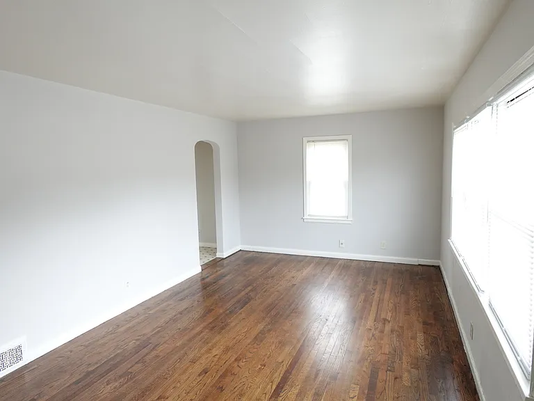 6608 NW Prairie View Rd — Photo 10